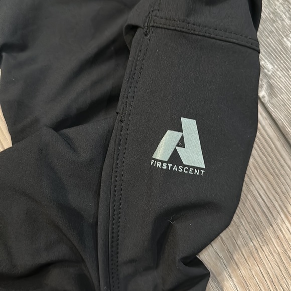 Eddie Bauer first ascent pants - Picture 3 of 6